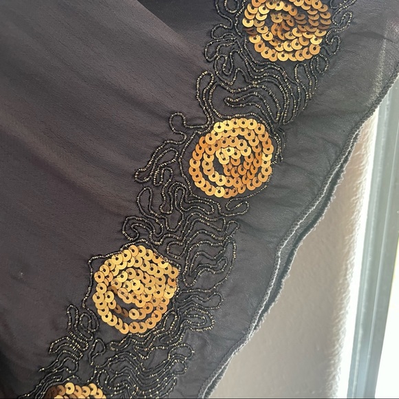 Grey Blouse With Gold Detailing - Picture 4 of 4